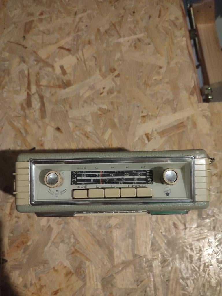 Blaupunkt Derby, Enlèvement, Radio