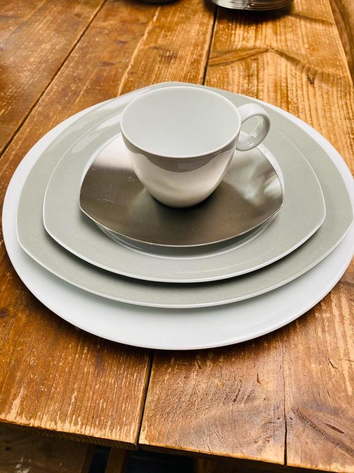 Driehoekig servies jaren 90 van Thomas., Huis en Inrichting, Keuken | Servies, Gebruikt, Bord(en), Ophalen