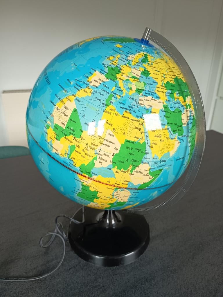 Wereldbol met licht, Ophalen, Verlicht, Zo goed als nieuw