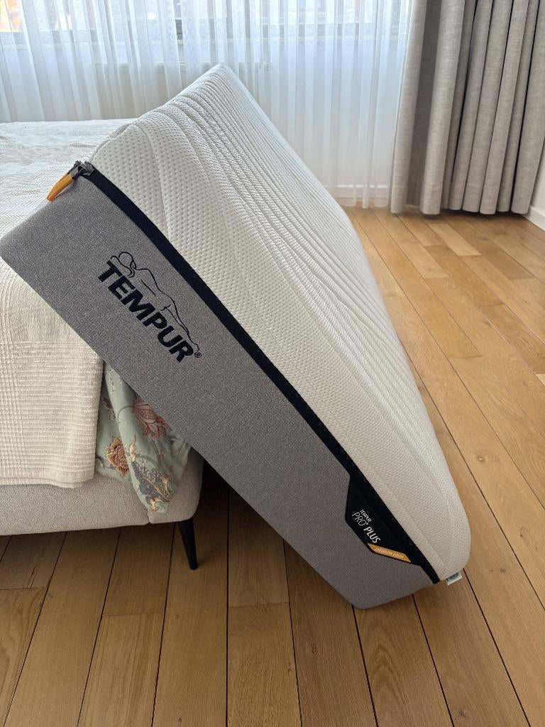 ️ Matelas TEMPUR Pro Plus Medium-Firm 90x200 — À SAISIR !, Maison & Meubles, Chambre à coucher | Matelas & Sommiers, Utilisé, Matelas
