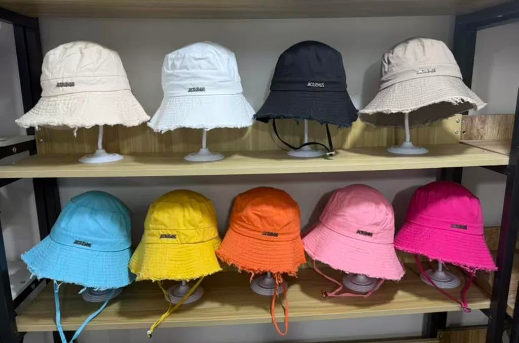 Chapeau Jacquemus, Enlèvement ou Envoi, Comme neuf