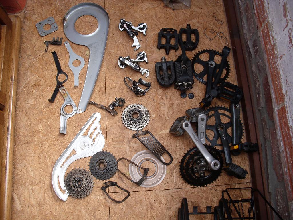 kettingkast pedalen shifter derailleurs tandwielen, Fietsen en Brommers, Fietsonderdelen, Ophalen, Zo goed als nieuw, Overige materialen