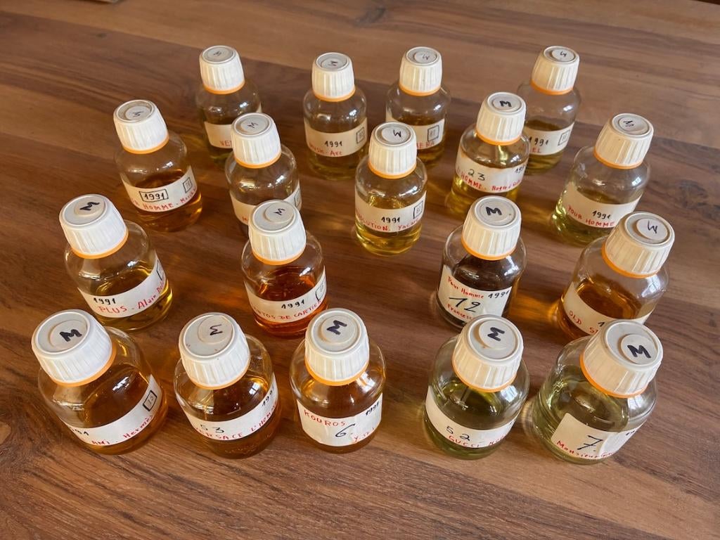 29 parfums voor samen €20, Bijoux, Sacs & Beauté, Beauté | Parfums, Utilisé, Enlèvement