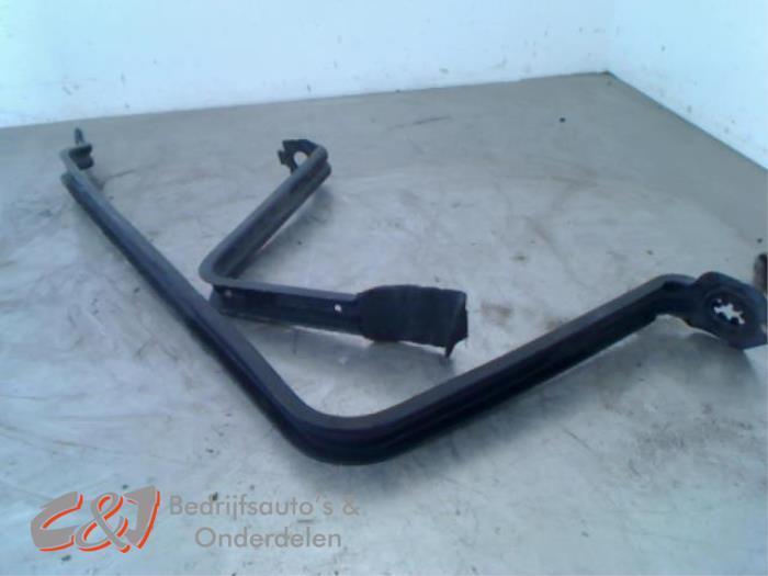 Tank Band van een Opel Combo, Auto-onderdelen, Carrosserie, Opel, Gebruikt, 3 maanden garantie, Ophalen of Verzenden