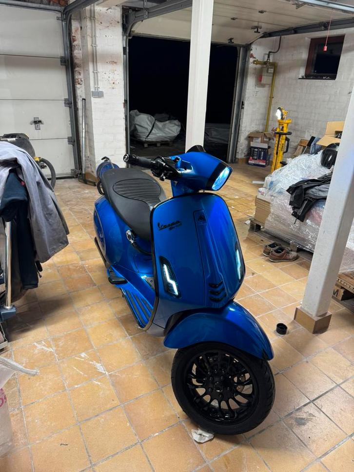 Vespa sprint 80cc/akrapovic/custom, Vélos & Vélomoteurs, Scooters | Vespa, Comme neuf, Autres modèles, Classe B (45 km/h), Essence