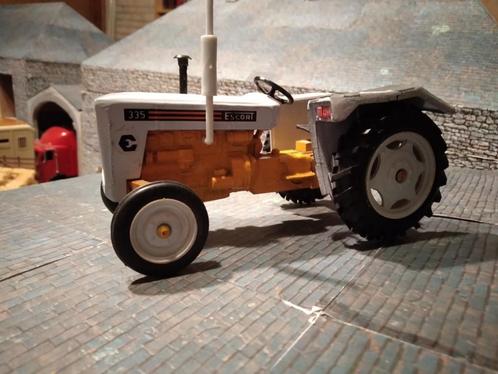 Escort 335 Tractor - Maxwell 1:25, Hobby en Vrije tijd, Modelauto's | 1:32, Gebruikt, Tractor of Landbouw, Overige merken, Ophalen of Verzenden