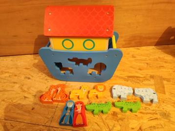 Houten ark van Noah boot beschikbaar voor biedingen