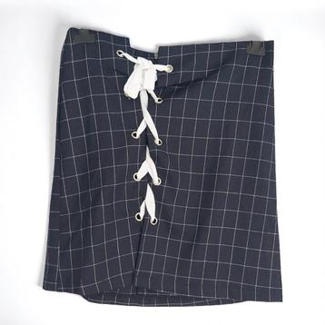 Rok geruit marineblauw met veters M beschikbaar voor biedingen