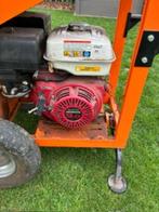 HOUTHAKSELAAR, Ophalen, Zo goed als nieuw, Benzine, Honda