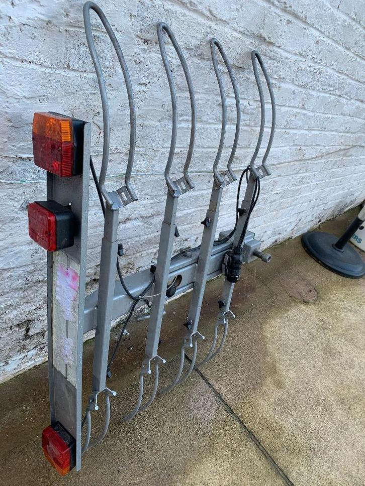 Porte-vélos pour 4 vélos avec éclairage, Autos : Divers, Porte-vélos, Utilisé, Support d'attelage, 3 vélos ou plus, Vélo électrique