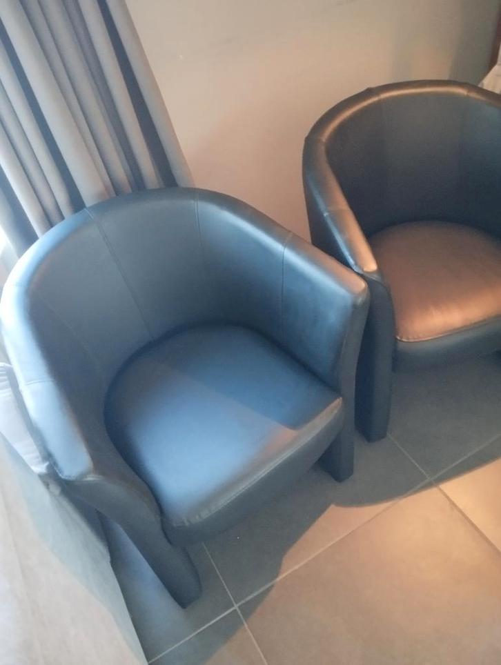 2 identieke kuipzetels, Huis en Inrichting, Fauteuils, Gebruikt, Kunststof, 50 tot 75 cm, Minder dan 75 cm, Ophalen