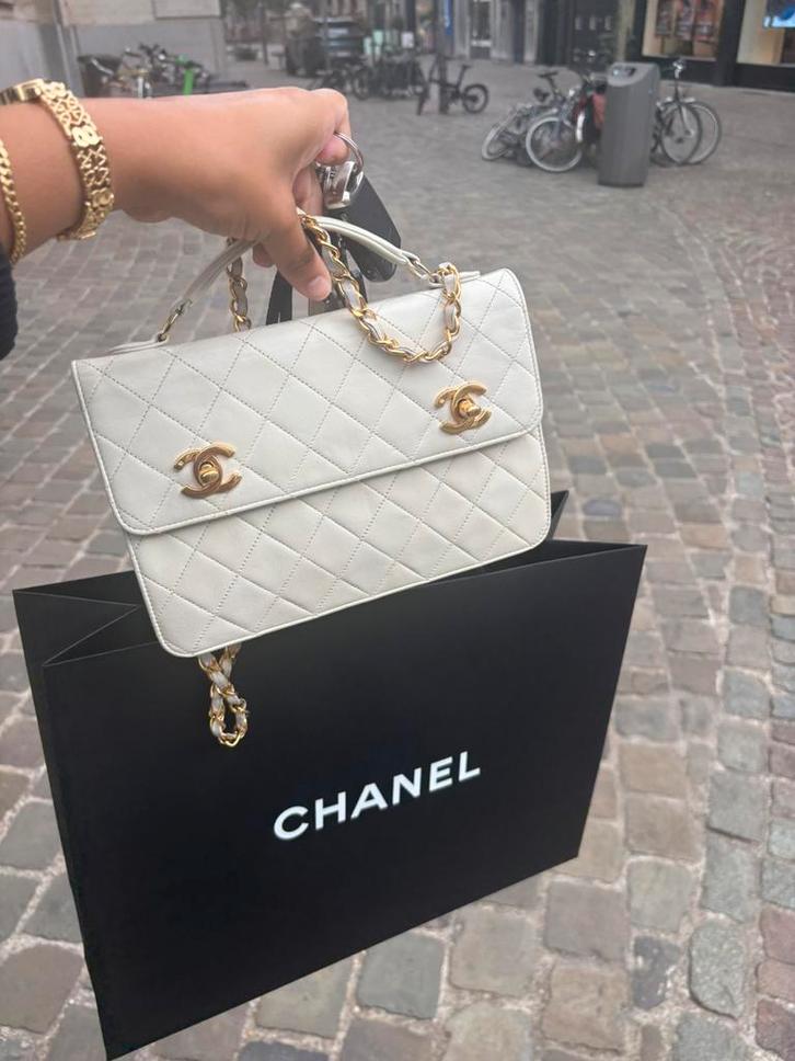 Chanel vintage double cc lock in 24k hardware (ZELDZAAM), Handtassen en Accessoires, Tassen | Damestassen, Zo goed als nieuw, Ophalen of Verzenden