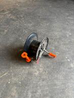 Diverse schrikdraadhaspels +isolatoren te koop