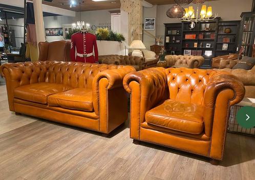 engelse chesterfield 2,5 zits bank + club zetel Cognac leer, Antiek en Kunst, Antiek | Meubels | Stoelen en Sofa's, Ophalen of Verzenden