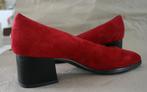 Pumps met lage hak, Mt. 38, Kleding | Dames, Pumps, Ophalen of Verzenden, Rood, Garden