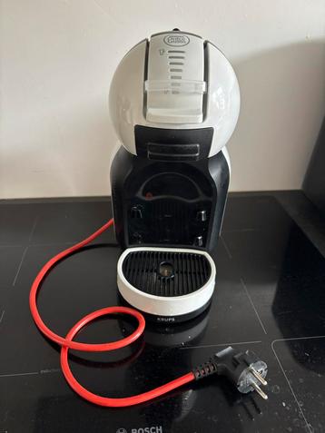 Dolce gusto met capsulehouder beschikbaar voor biedingen