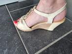 Très belle paire de sandales femme pointure 37, Vêtements | Femmes, Chaussures, Comme neuf, Beige, Sandales et Mûles