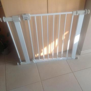 Barrière d'escalier de sécurité en métal blanc (73 cm à 85 c