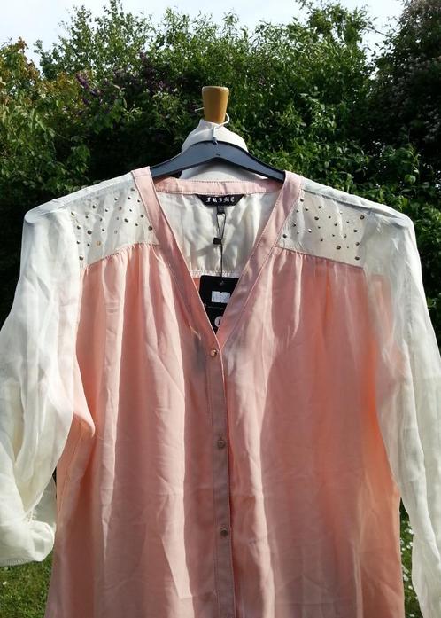 bloes v-hals roos / écru + strass 2 maten Nieuw M + L, Kleding | Dames, Blouses en Tunieken, Nieuw, Maat 38/40 (M), Roze, Ophalen of Verzenden