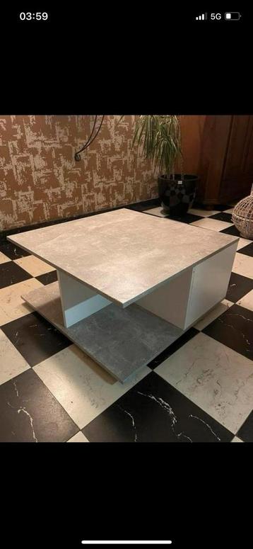 Salontafel / salontafel met 2 lades  70x70x37cm beschikbaar voor biedingen