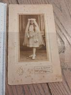 Oude communiefoto in hoesje, genomen te Ledeberg, Verzamelen, Ophalen of Verzenden