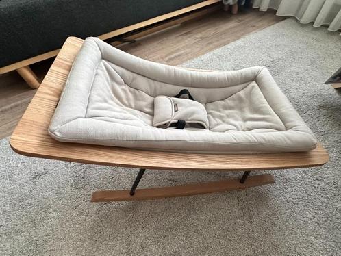 Quax wipstoeltje van hout en stof als nieuw, Kinderen en Baby's, Wipstoeltjes, Zo goed als nieuw, Wipstoel, Overige merken, Met gordel(s) of riempje(s)
