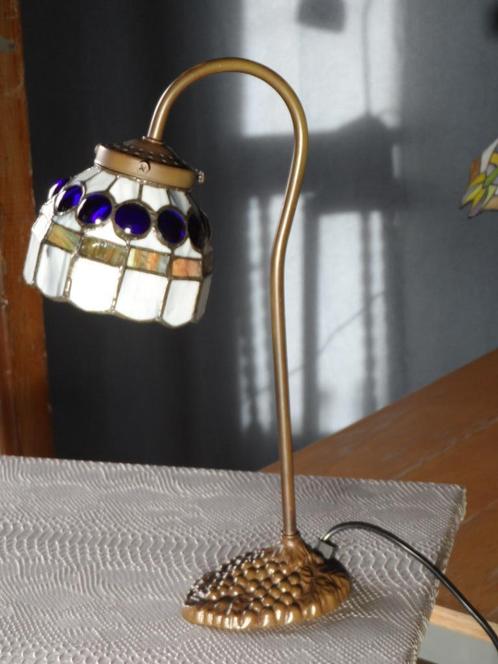 Petite lampe tiffany, Antiquités & Art, Antiquités | Éclairage, Enlèvement