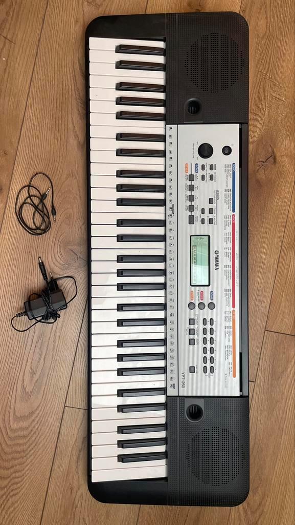 Yamaha YPT-260 keyboard, Muziek en Instrumenten, Keyboards, Zo goed als nieuw, 61 toetsen, Yamaha, Ophalen