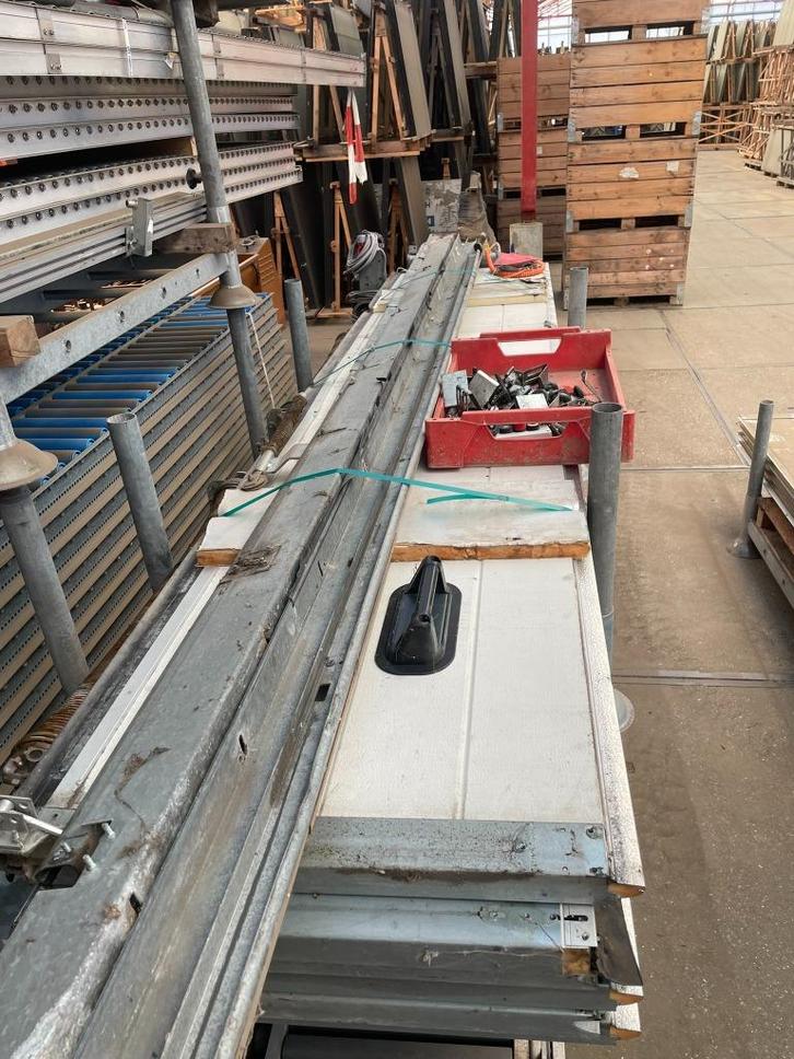 Porte basculante L=3530 x H=4000 mm, Bricolage & Construction, Châssis & Portes coulissantes, Utilisé, Chambranle de porte, Synthétique