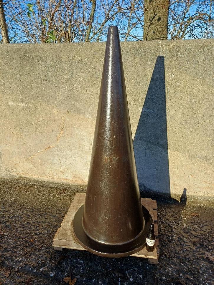 Aambeeld /kegel/cone 225kg, Antiek en Kunst, Antiek | Gereedschap en Instrumenten, Ophalen