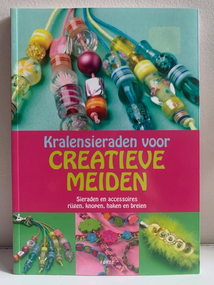 Boek Kralensieraden voor creatieve meiden (J. Bonthuis), Boeken, Hobby en Vrije tijd, Zo goed als nieuw, Sieraden maken, Ophalen of Verzenden