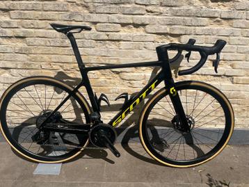 Scott Addict RC Pro Medium + powermeter beschikbaar voor biedingen