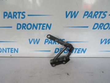 Motorkap Scharnier van een Volkswagen Transporter beschikbaar voor biedingen