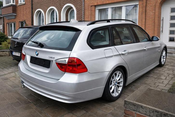 BMW 318i essence prêt à immatriculer, Autos, BMW, Particulier, Autres modèles, Ordinateur de bord, Essence, Euro 5, Break, 5 portes