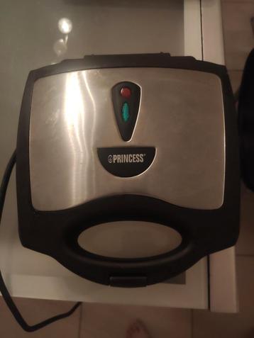 Princess sandwich grill beschikbaar voor biedingen