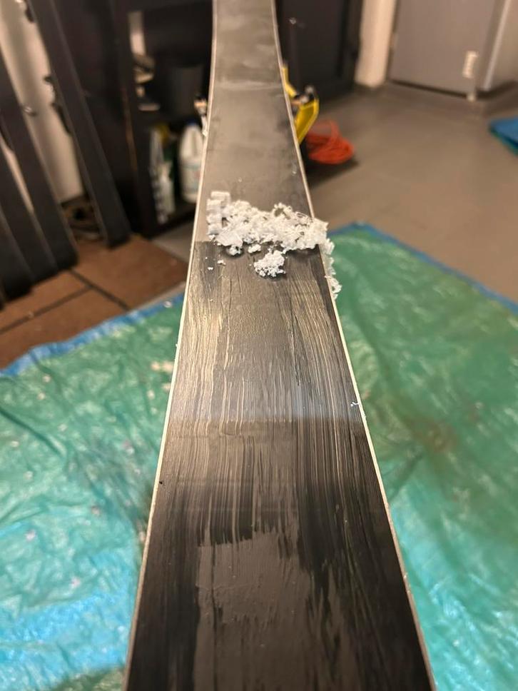 Ski en snowboard onderhoud slijpen &waxen, Sport en Fitness, Skiën en Langlaufen, Nieuw, Ski's, Ski, Overige merken, Ophalen