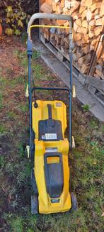 Grasmaaier grasmachine Powerplus., Tuin en Terras, Grasmaaiers, Ophalen, Gebruikt, Elektrische grasmaaier, Opvangbak