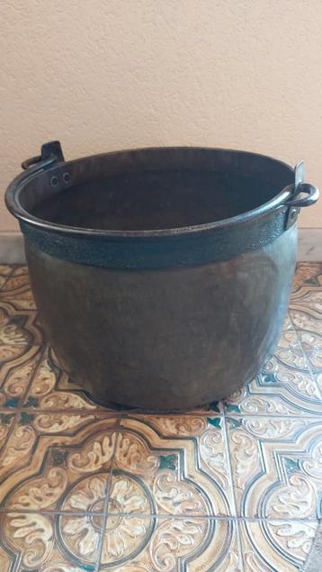 Koperen ketel  beschikbaar voor biedingen