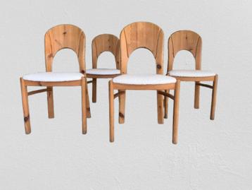 4 grenen eetkamerstoelen in Koefoed stijl beschikbaar voor biedingen
