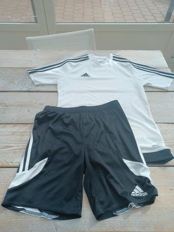 Adidas climate wit t-shirt en zwart broekje