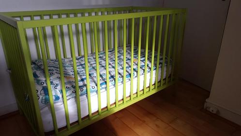 Lit BB - Lit cage IKEA SOMNAT + garniture de lit "nounours", Enfants & Bébés, Chambre d'enfant | Lits, Utilisé, Moins de 140 cm