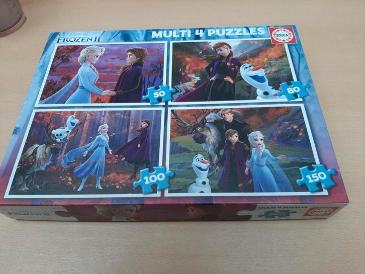 Frozen 4 puzzels in 1 doos, Kinderen en Baby's, Speelgoed | Kinderpuzzels, Zo goed als nieuw, 6 jaar of ouder, Meer dan 50 stukjes
