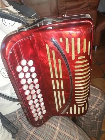 Accordéon rouge Crucianelli, Autres marques, Avec valise, Enlèvement, Utilisé