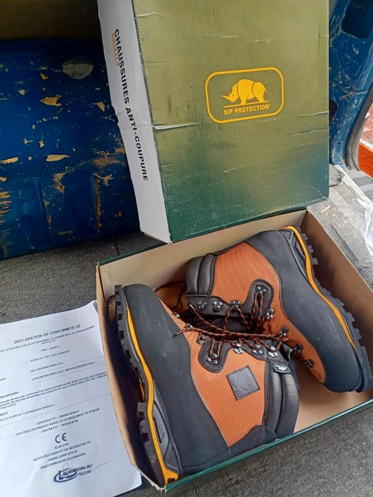 SIP Protection* Grizzly - chaussures de scie 45 - classe 2, Jardin & Terrasse, Outils à main, Enlèvement ou Envoi