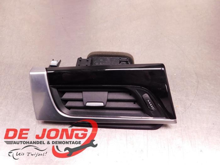 Grille aération tableau de bord d'un BMW X1, Autos : Pièces & Accessoires, Tableau de bord & Interrupteurs, BMW, Utilisé, 3 mois de garantie