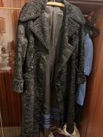 Manteau de fourrure en Astrakan Swakara, Noir, Taille 38/40 (M), Porté