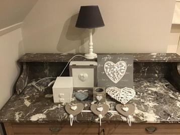Hartjesdecoratie + nachtlampje beschikbaar voor biedingen