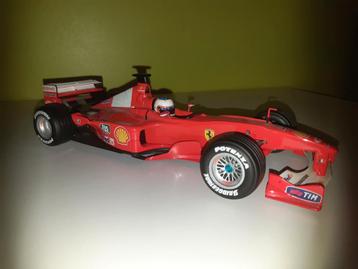 Hot wheels 1/18 Ferrari F1 2000 beschikbaar voor biedingen