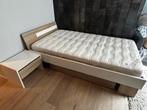Bed, nachtkast en lade Röhr Bush, Huis en Inrichting, Slaapkamer | Bedden, Ophalen, Zo goed als nieuw, Twijfelaar, 120 cm