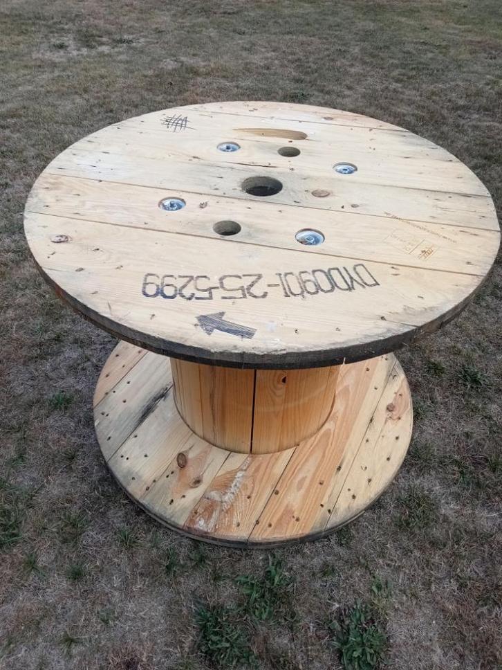 Haspels, bobijnen, kabelhaspels, tuintafel, Tuin en Terras, Tuintafels, Zo goed als nieuw, Hout, Ophalen